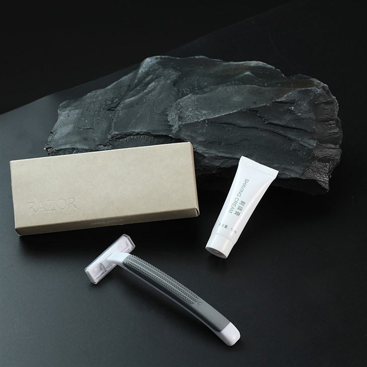 Single-use Razor factory